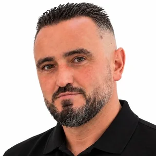 Porträt von Safet Alushaj